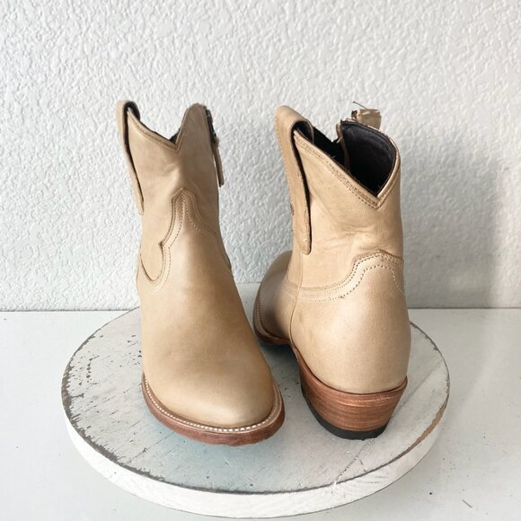Lane PLAIN JANE Womens Cowboy Booties 7.5 Butterscotch Western Short Ankle Boot